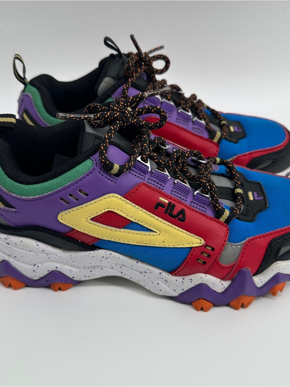 FILA Oakmont TR Retro Multicolor Chunky Trail Sneakers Women’s 7